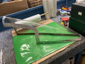 BOEING 727 65-72719-103 WING TIP LENS LH *OH* TWA TRACE